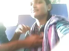 راشل عكس كوس وكير راکز به عنوان یک مترجم