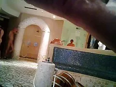 2 دختر با مشاعره بزرگ کوس کون متحرک در سالن ماساژ
